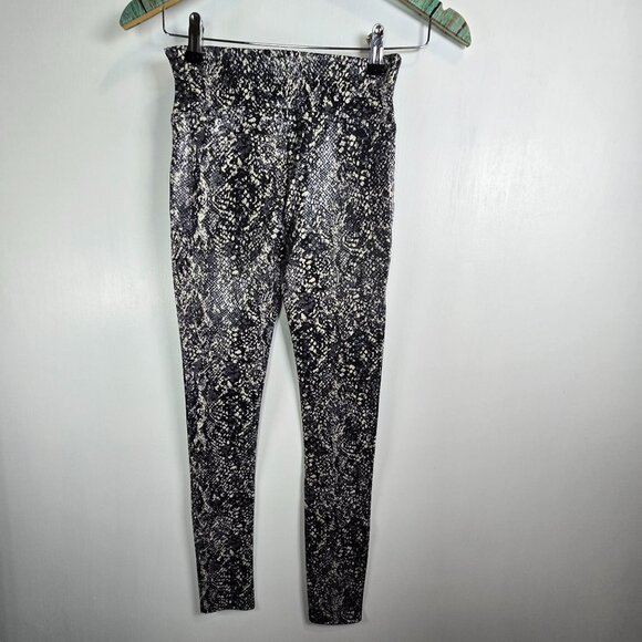 Spanx Faux Leather Snake Shine Leggings, Grey Snake, 20324R, Size Small - Picture 5 of 8